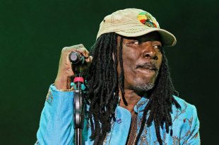 Alpha Blondy 80