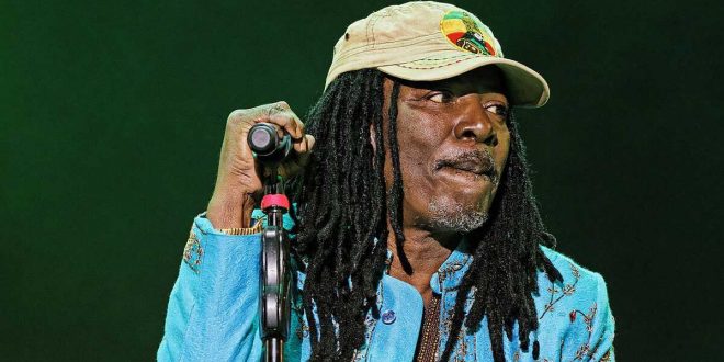 Alpha Blondy 80