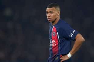 Kylian Mbappé,300