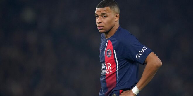 Kylian Mbappé,300